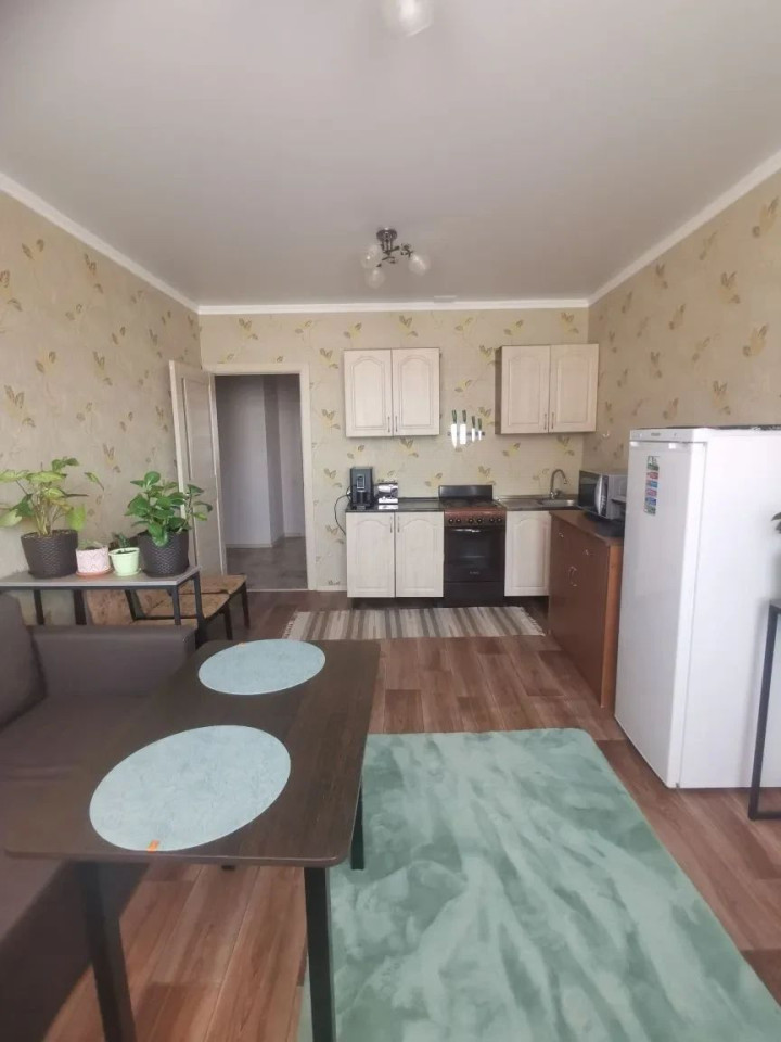 2-комнатная квартира, 50 кв.м., улица Геннадия Донковцева, дом 15, Оренбург