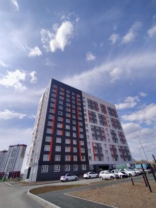 2-комнатная квартира, 56 кв.м., проспект Победы, дом 155А, Оренбург
