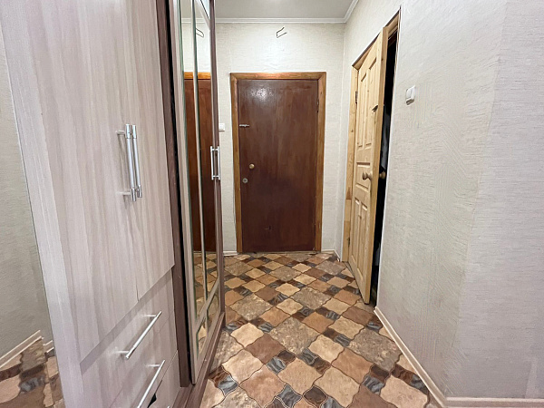 1-к квартира, 37 кв. м, Оренбург, улица Желябова, 25/1