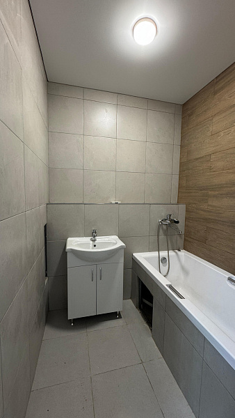 3-к квартира, 70 кв. м, Оренбург, улица Юркина, дом 6