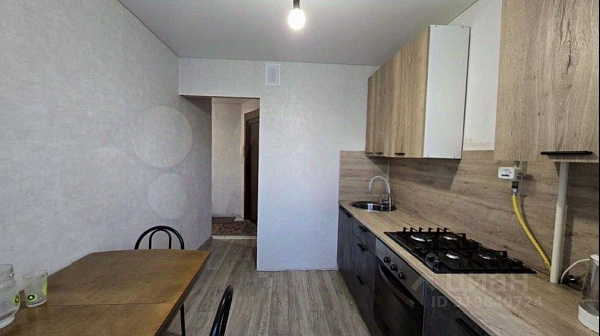 3-к квартира, 65.7 кв. м, Оренбург, ул. Терешковой,  249